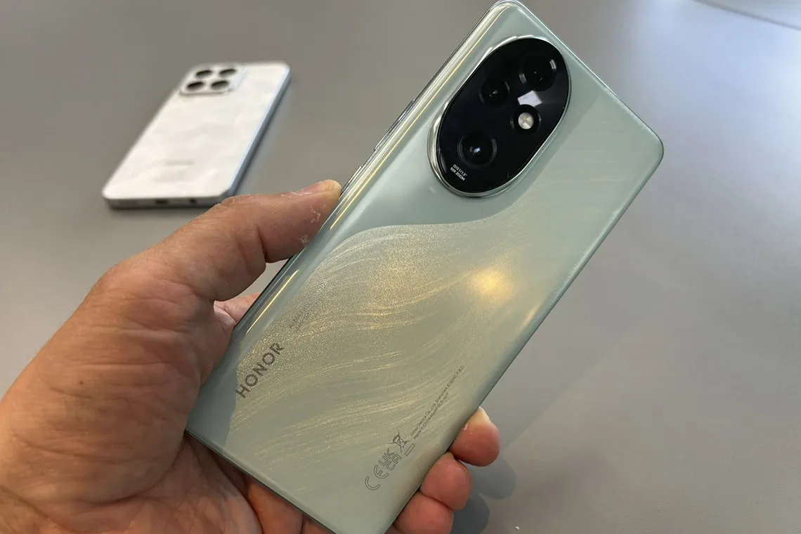 Honor 200