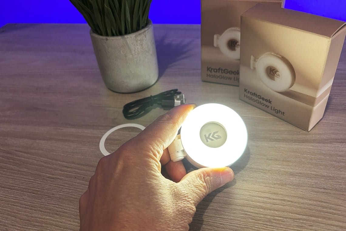 HaloGlow Light